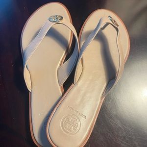 Tory Burch Benton Thong Authentic Size women’s 8.